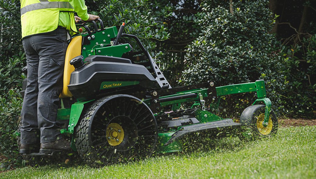 QuikTrak Q865R EFI 60 Deck Explore John Deere