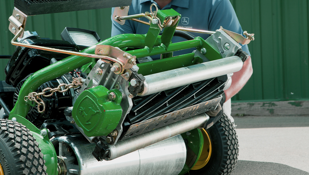 Close up of the dual traction rollers on the 180 E-Cut™ Hybrid