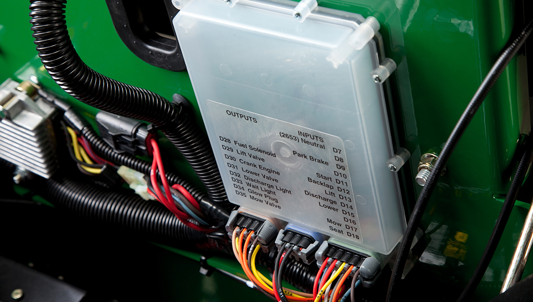 2550 E-Cut™ Hybrid Diesel Triplex Mower Diagnostics