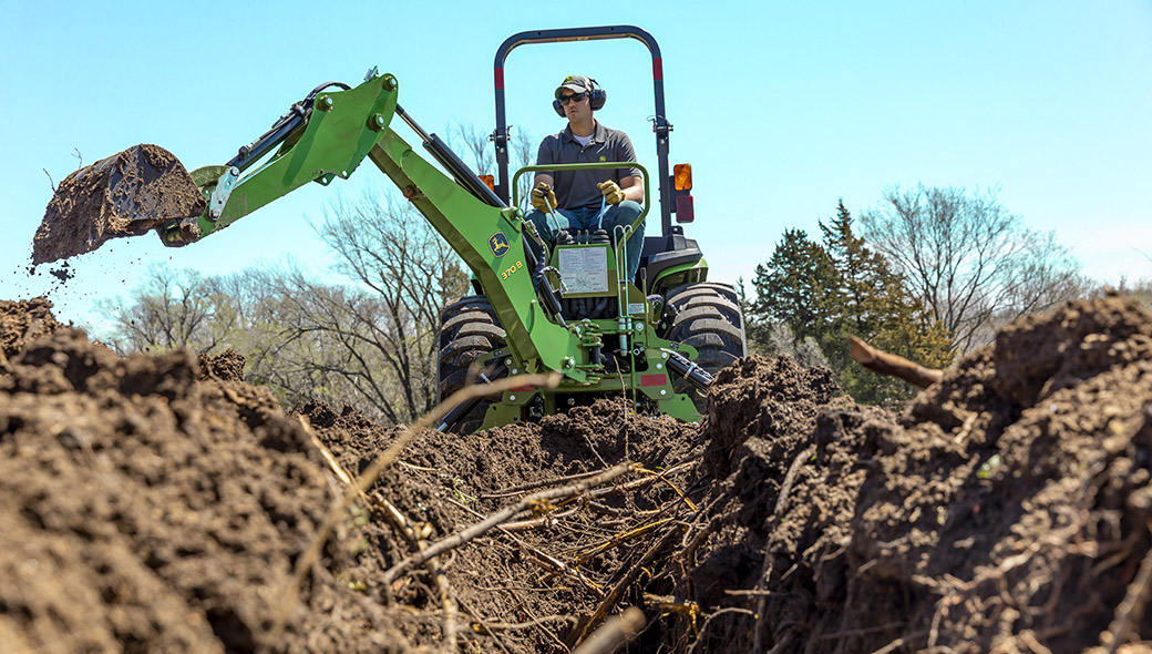 3025E Compact Utility Tractor 370B Backhoe